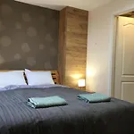 Kincsem Apartment